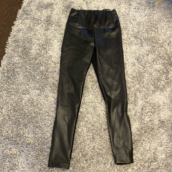Franklin + Daysi fake leather pants - Picture 1 of 3